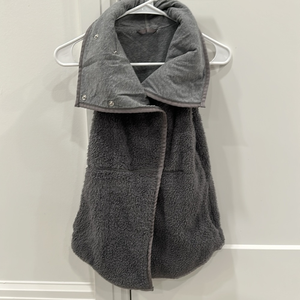 LULULEMON VEST - Picture 5 of 8